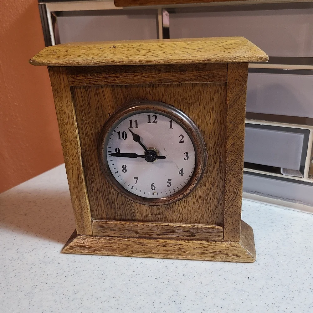 Rustic Brown Wooden  Clock